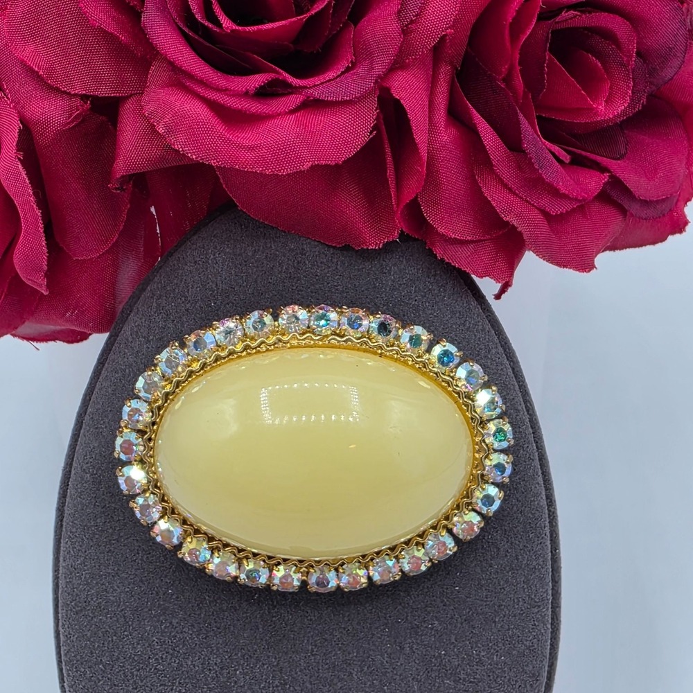 Vintage Oval Yellow Cabochon Brooch Aurora Borealis Rhinestones Pin Glamorous